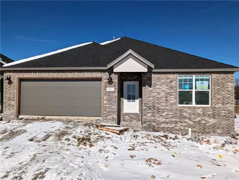 1911 Finnegan St, Bentonville, AR 72713