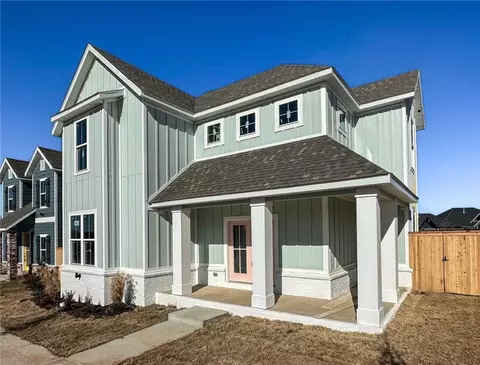 4302 W Bronco Dr, Fayetteville, AR 72704