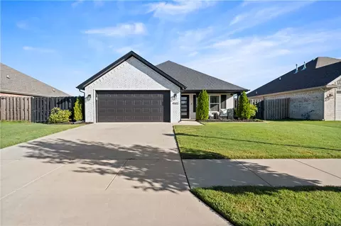 4502 W Barhem Dr, Fayetteville, AR 72704
