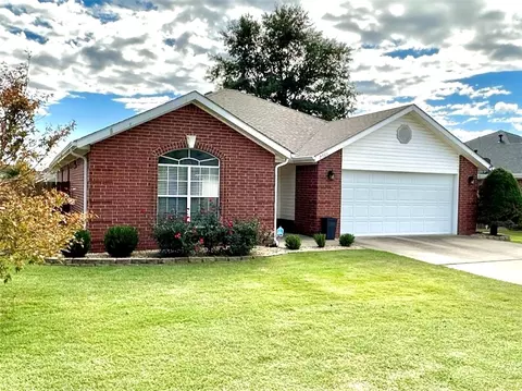 2301 SW 15th St, Bentonville, AR 72712