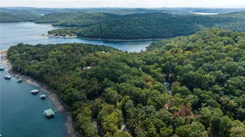 21560 Indian Creek Dr, Garfield, AR 72732