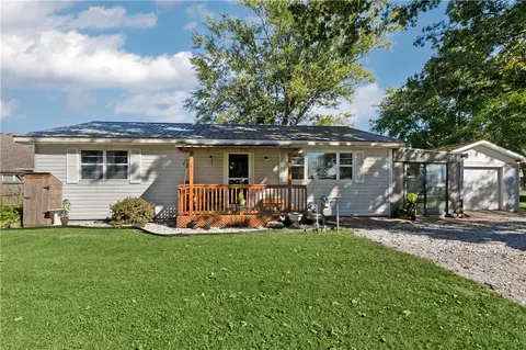 1786 Hayden Rd, Pea Ridge, AR 72751