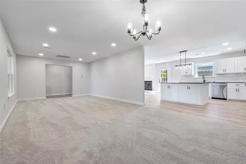 17720 Ridgeway Dr, Siloam Springs, AR 72761