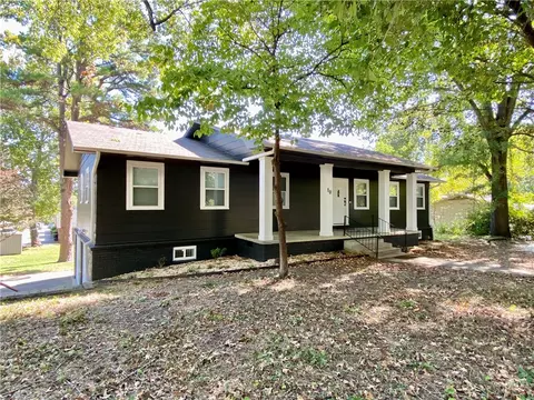 10 S Palmer Ave, Fayetteville, AR 72701
