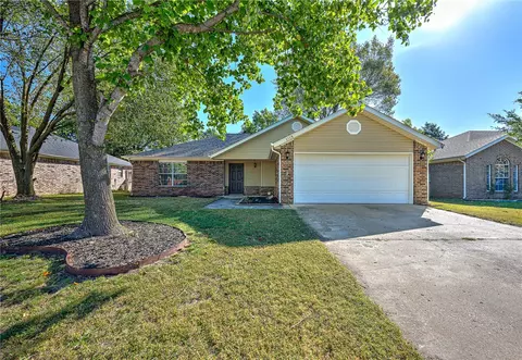 1513 SE Audry Ln, Bentonville, AR 72712