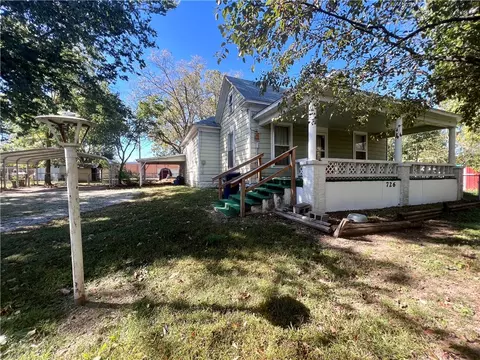 726 S Maxwell St, Siloam Springs, AR 72761