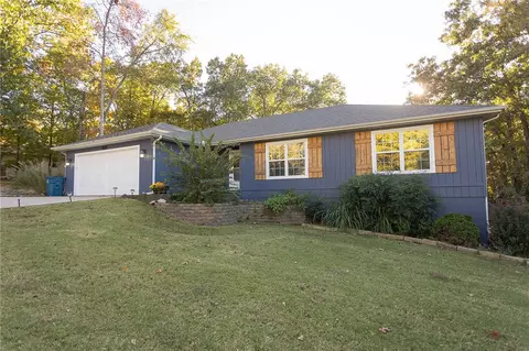 83 Portsmouth Dr, Bella Vista, AR 72715
