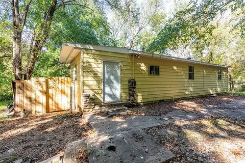 3601 N 56th St, Springdale, AR 72762