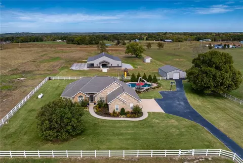 19682 Nokes Farm Rd, Siloam Springs, AR 72761