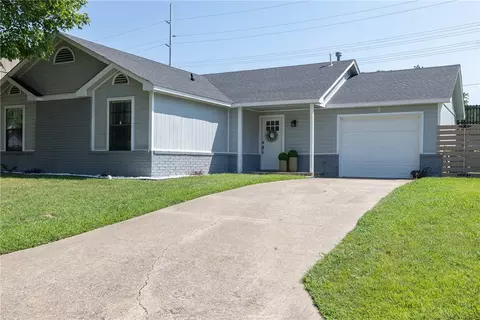 3 Brookhaven Ct, Bentonville, AR 72712