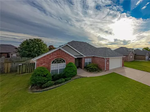 103 Hoss St, Centerton, AR 72719 photo 3