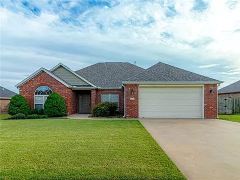 103 Hoss St, Centerton, AR 72719