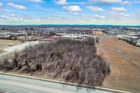 E Huntsville, Springdale, AR 72764