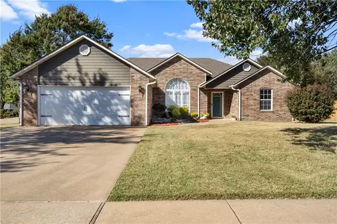 2055 Montclair Ave, Siloam Springs, AR 72761