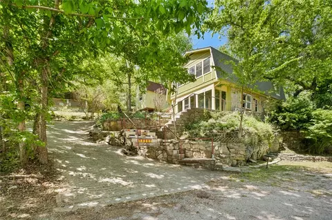 190 N Main St, Eureka Springs, AR 72632