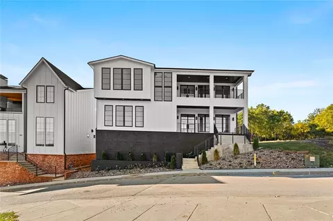 2093 Panorama Pl, Fayetteville, AR 72701