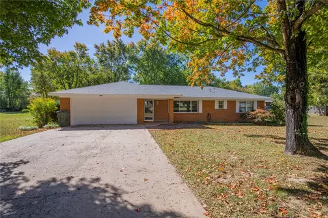 1363 E Harold St, Fayetteville, AR 72703