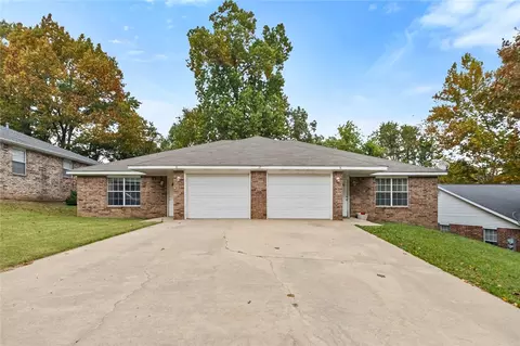 37 Holly Dr, Bentonville, AR 72712
