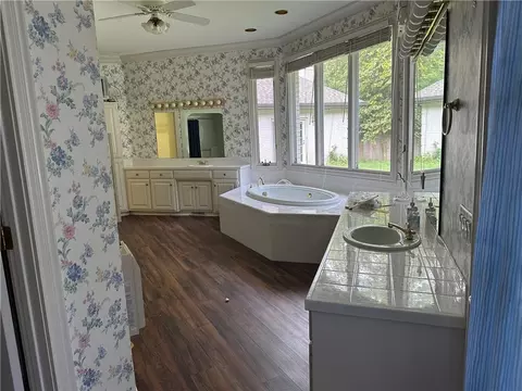 2499 Tulip Tree Dr, Springdale, AR 72764 photo 9