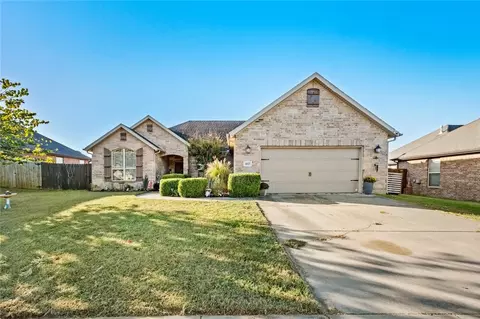 4827 Tumbleweed St, Fayetteville, AR 72704