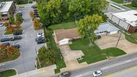105 14th St, Bentonville, AR 72712