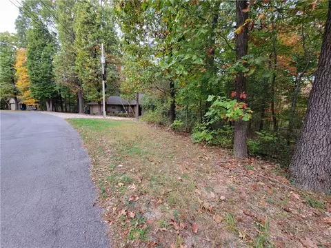 8 Shanklin Drive, Bella Vista, AR 72715