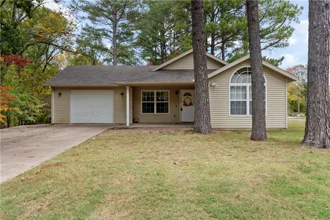 2 Stinchar Pl, Bella Vista, AR 72715