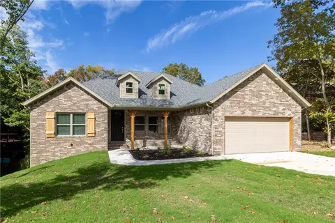 16 Farnham Dr, Bella Vista, AR 72714