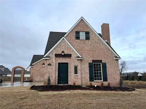 195 N Hawkstone Dr, Fayetteville, AR 72704
