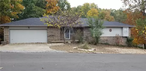5 Dunvegan Ln, Bella Vista, AR 72715