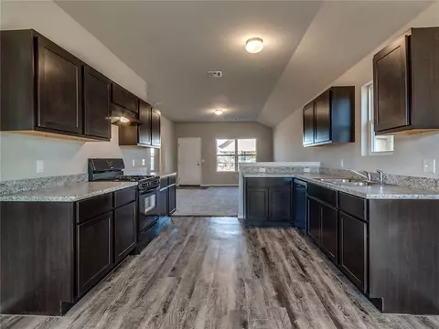 1039 S Nighthawk, Fayetteville, AR 72701