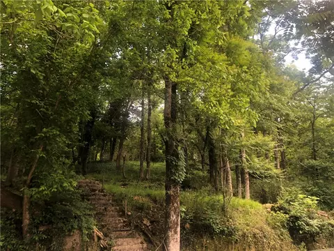 9 Vine Street # 7 8, Eureka Springs, AR 72632