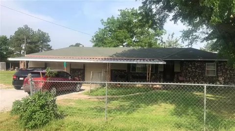 3118 Old Wire Rd, Springdale, AR 72764