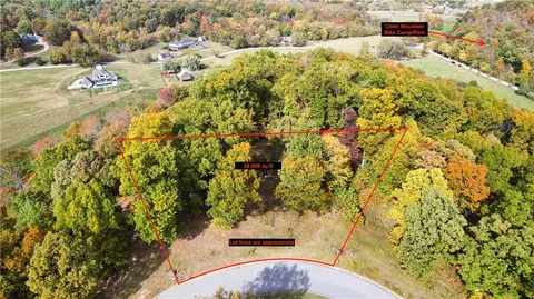 2804 Palisades Cir, Bentonville, AR 72712