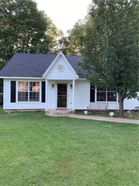 904 Mill St, Springdale, AR 72764 photo 1