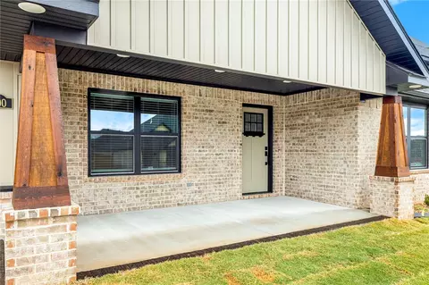 600 Bronco St, Centerton, AR 72719 photo 4