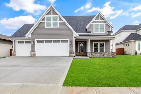 4313 S 87th Pl, Bentonville, AR 72713
