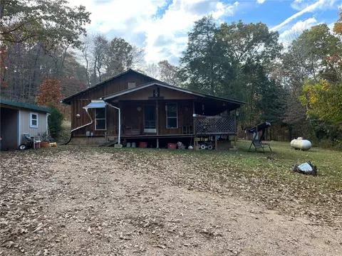 2359 Madison 2361, Huntsville, AR 72740