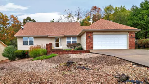 5 Skelton Dr, Bella Vista, AR 72715