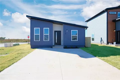 701 St Charles Ave, Centerton, AR 72719