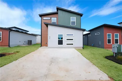 830 Illinois Ave, Centerton, AR 72719