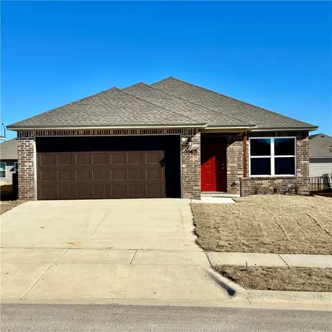 3505 N Scarlet, Siloam Springs, AR 72761