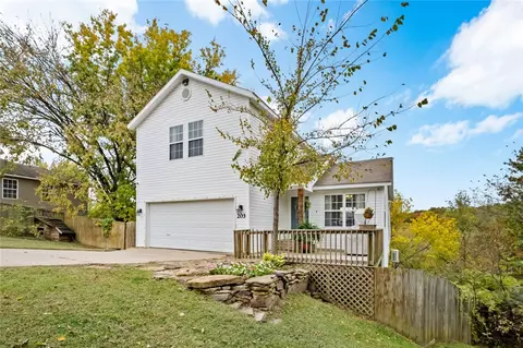 203 Jenee Dr, Huntsville, AR 72740