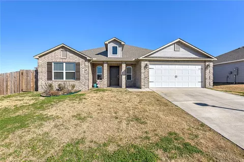 2322 Pinewood Ave, Lowell, AR 72745