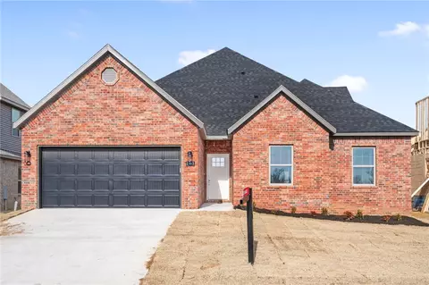 1910 Lordsburg Ct, Centerton, AR 72719