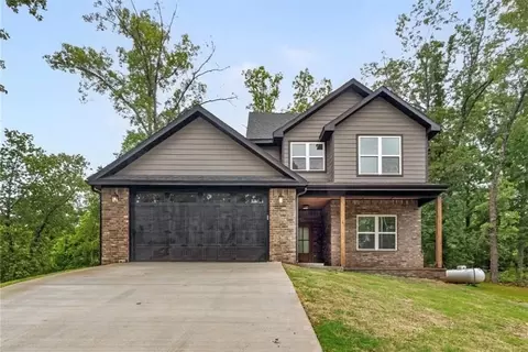 4 Drummore Dr, Bella Vista, AR 72715