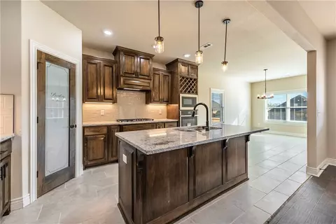 Kitchen - 1941 Edgewood Rd, Centerton, AR 72719 photo 3 of 6