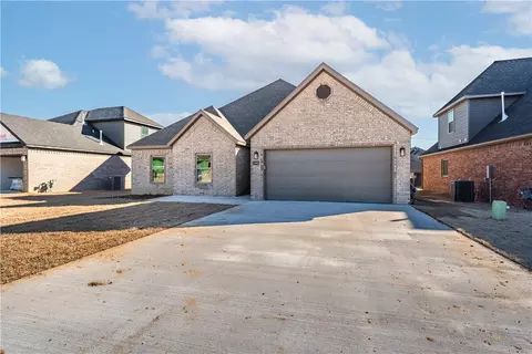 Exterior - 1941 Edgewood Rd, Centerton, AR 72719 photo 2 of 5