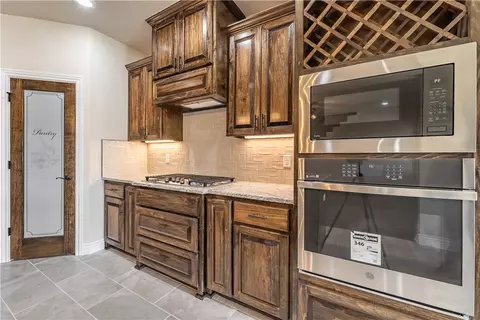 Kitchen - 1941 Edgewood Rd, Centerton, AR 72719 photo 4 of 6