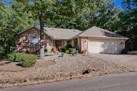 12 Newnham Ln, Bella Vista, AR 72714